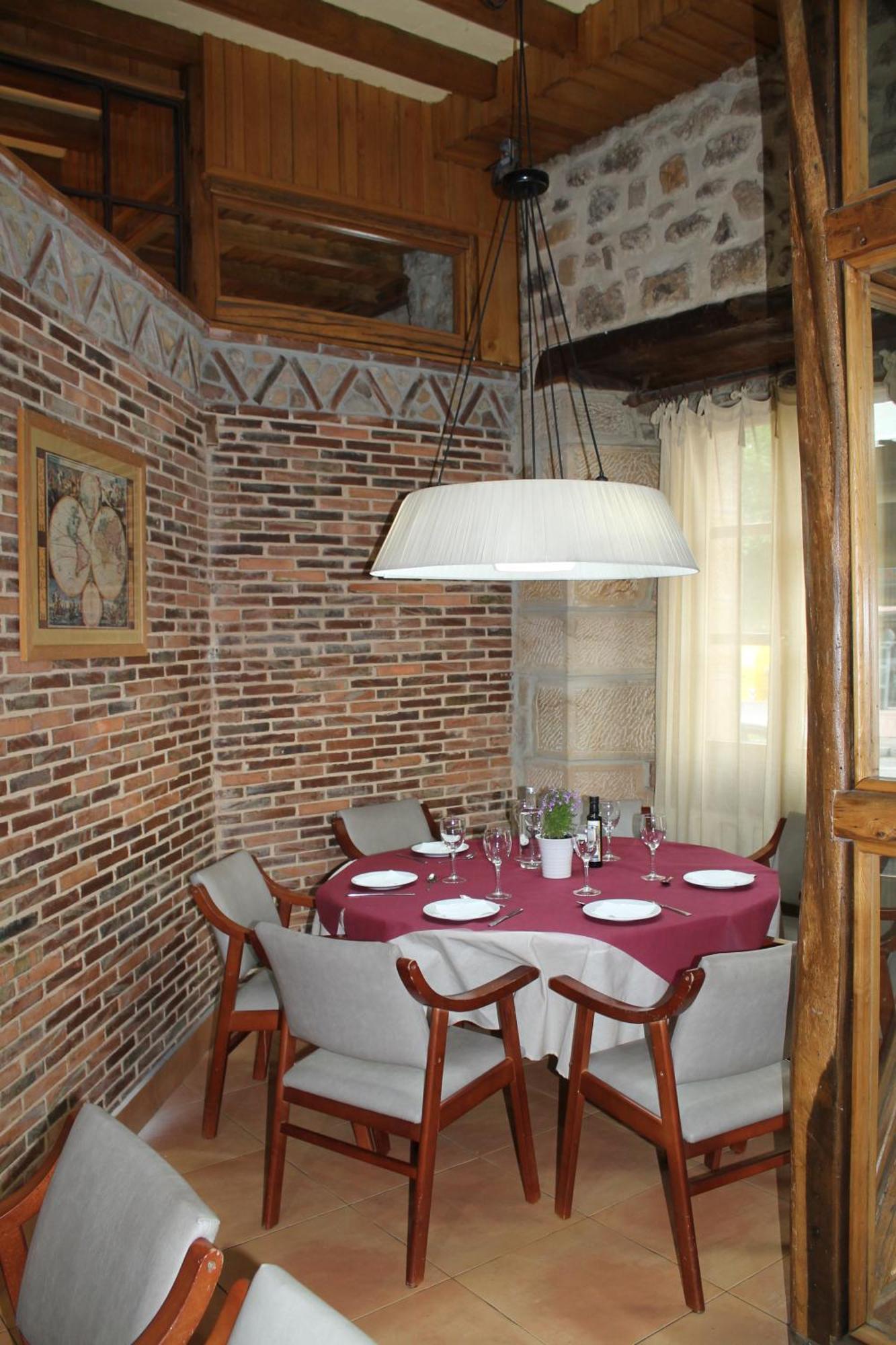 Hotel San Roque Reinosa Exteriör bild